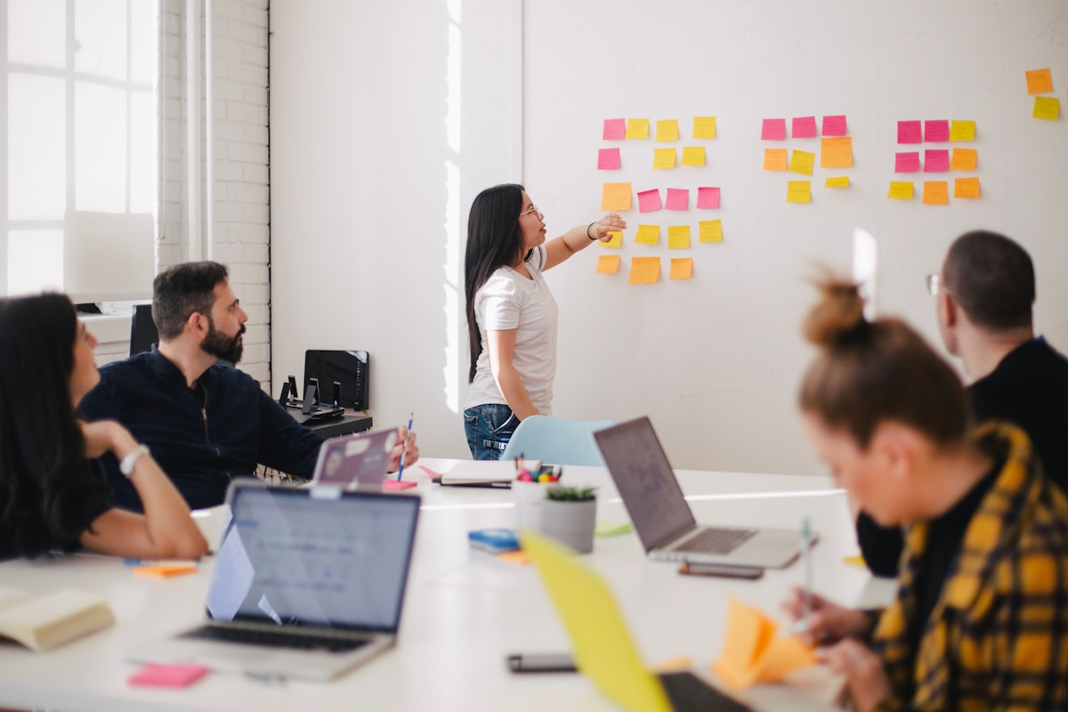 Performance Management คืออะไร และวิธีสร้างระบบประเมินผลที่โปร่งใสและได้ผลจริง